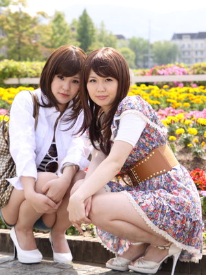 Две голые азиатки - Rimu Endo и Ueno Misaki